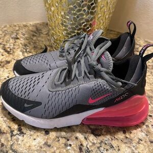 Nike Women’s Air Max Size 5Y